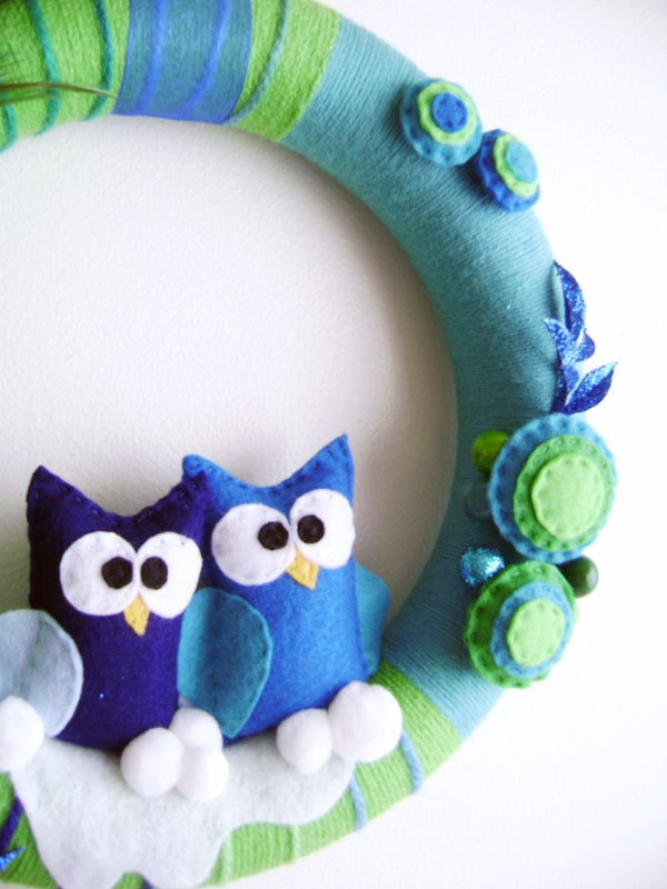 Yarn and Felt Wreath - Peacock Christmas - Owl Blue Green