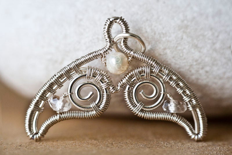 DIY Jewelry Pattern - Whale Tail Pendant, Project Base Wire Jewelry Tutorial, DCHMT007