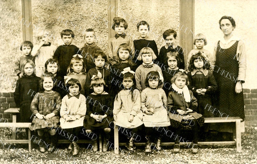 Instant Download PARIS Portrait 22 SCHOOL Kids Teacher Victorian group photo Antique French postcard digital scan