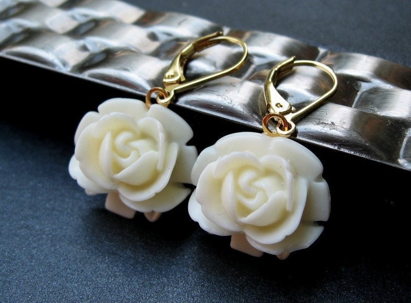 Cream Rose Earrings, Cream Flower Earrings, Rosebud Earrings, Gold Earrings, Bridesmaid Earrings