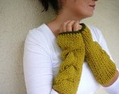 Winter SALE %40 Citrine Cable Knit Gloves