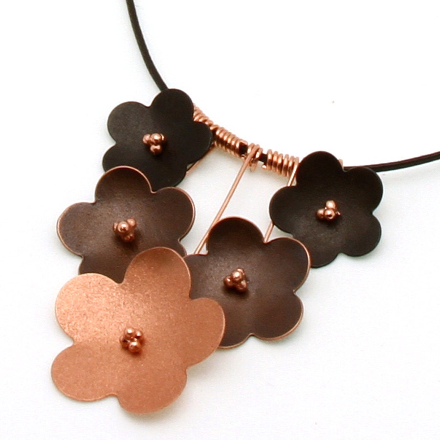 Forget-Me-Not adjustable Length Necklace by Luster, eco-friendly, Celebertiy gift Oscars