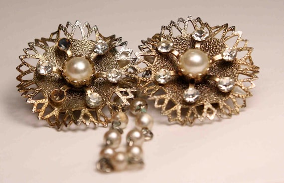 Costume Sweater Clip Vintage 1950s Pearl and Rhinestone