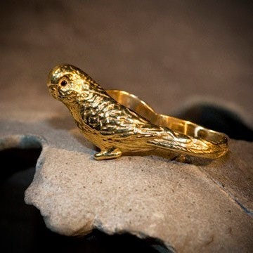 Rabid Fox Parakeet Double Finger Ring with onyx eyes
