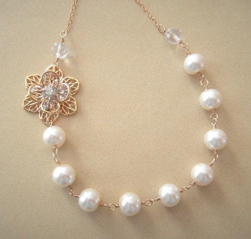 Gold Flower Filigree Necklace