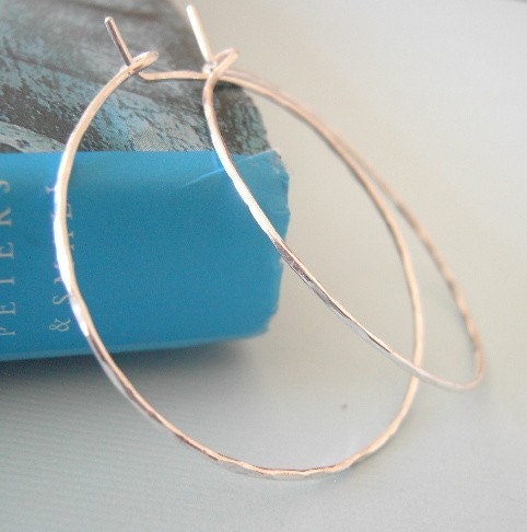 Medium Hammered Hoop
