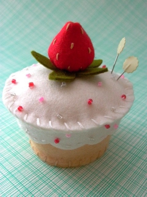Cupcake Pincushion