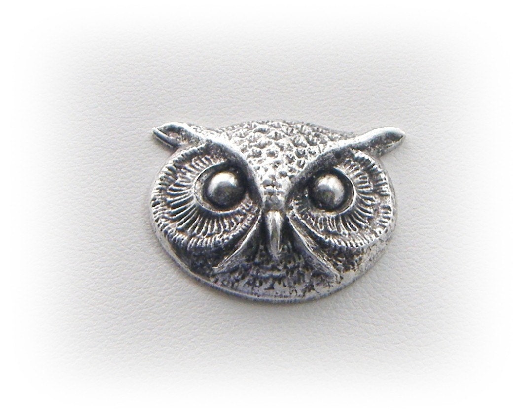 1 - OWL HEAD Antique Silver Ox Brass Jewelry Findings - Brass Stamping (C-9)