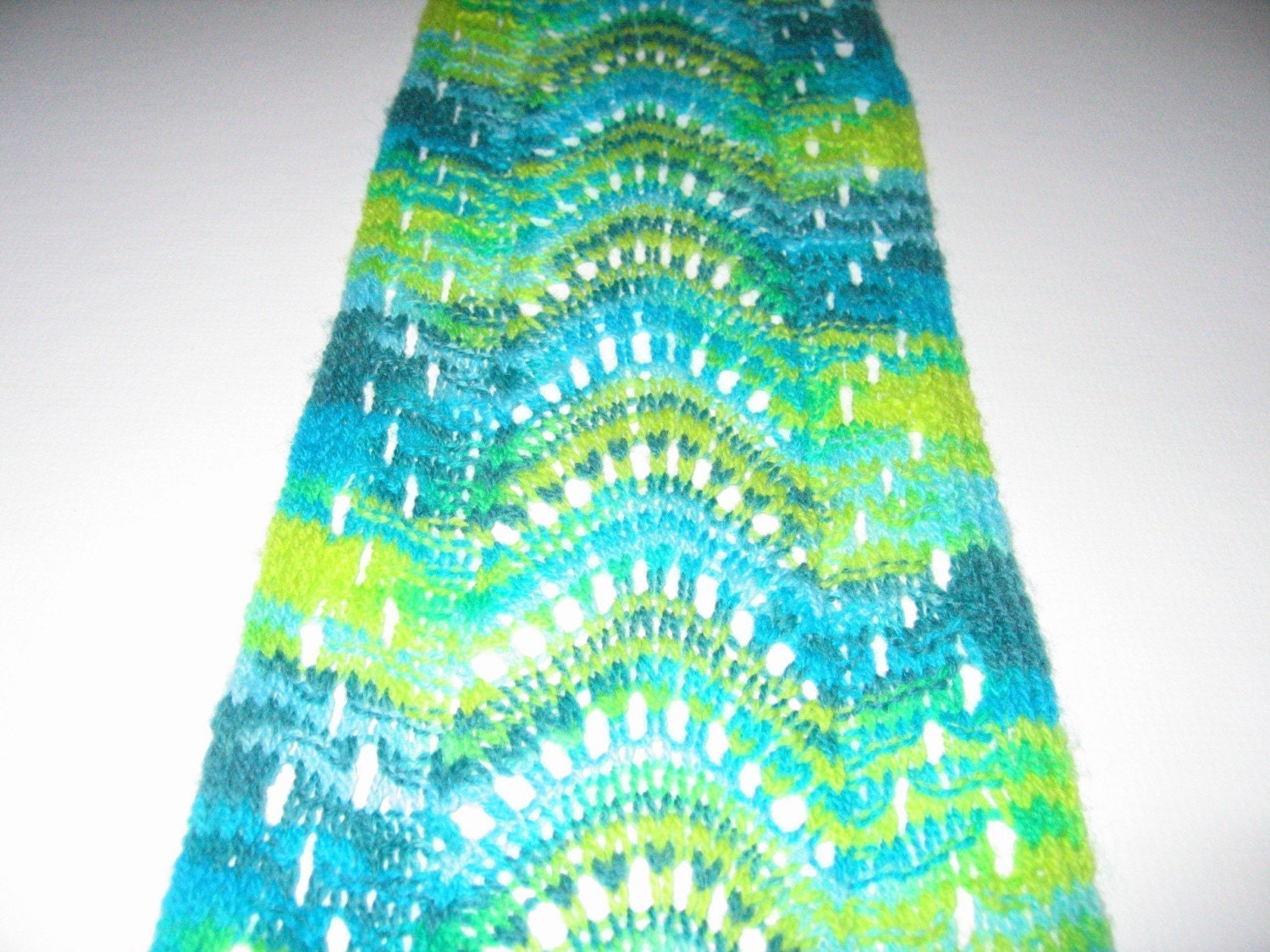 No Two Snowflakes presents Radio City Music Hall LACE SCARF Pattern PDF by Nicole Feller-Johnson