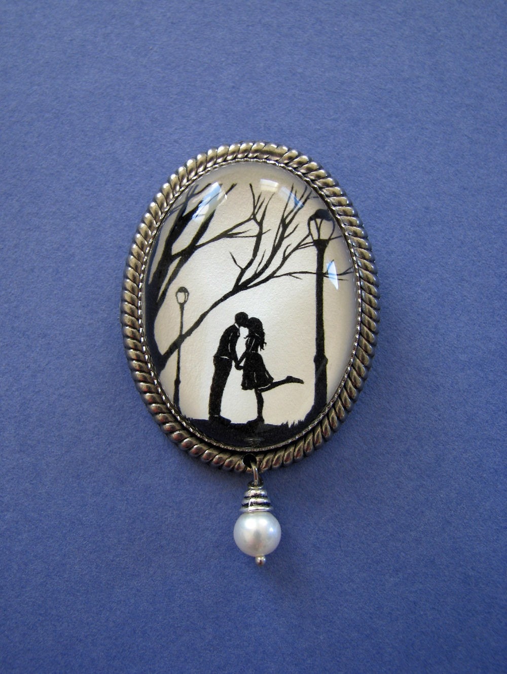 SALE 20% OFF // Coupon code: SALE20 // Autumn Kiss Brooch