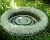 LemonGrass Hand Crocheted Cat Bed (no. 0866)