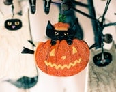 Pumpkin Cat Halloween Clay Folk Art Ornament