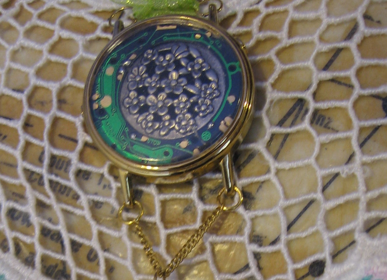 Spring Clearance   Emerald Steampunk Watch Pendant Necklace