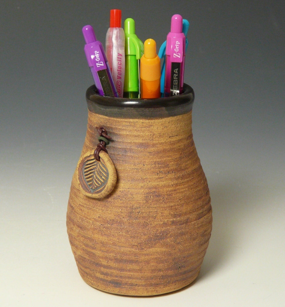 Stoneware Vase with Leaf Pendant