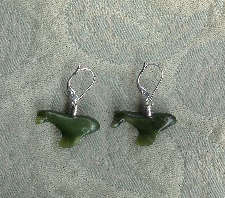 Nephrite humback whales Megaptera novaeangliae earrings