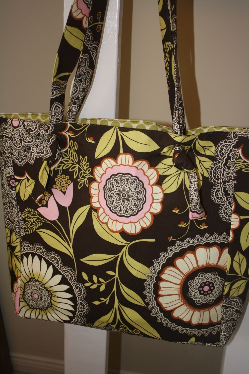 brown lacework knotted tote