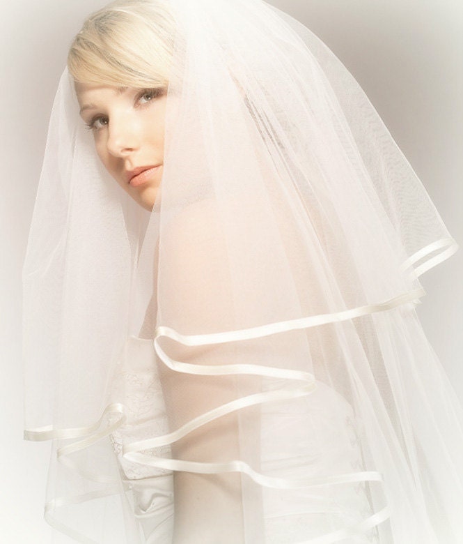 Weddings-Bridal-Two-Layered-Veil-Handmade-Bridal-Ivory-Tulle-Veil-with-Ivory-Satin-Edge.