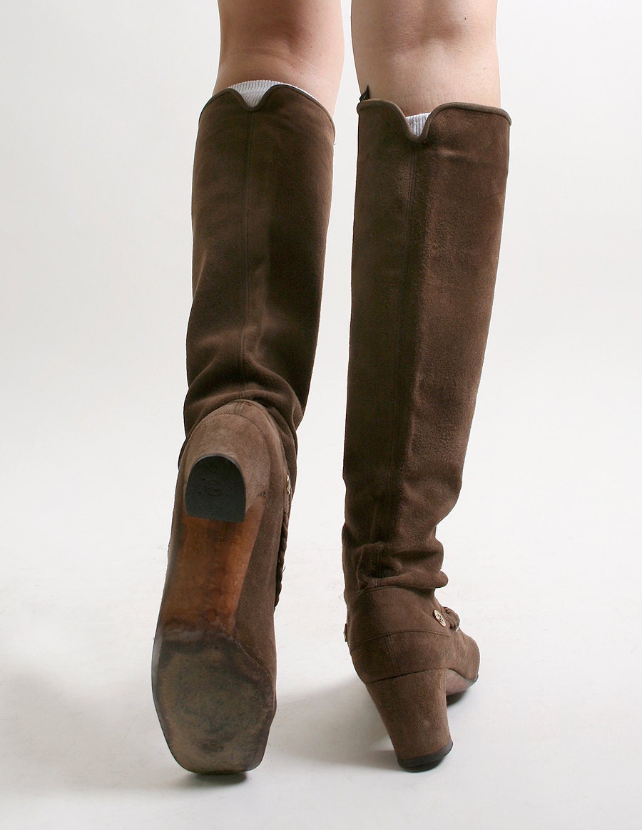 Vintage Salvatore Ferragamo Boots in Milk Chocolate Suede Leather - US size 6.5 narrow Western Heeled