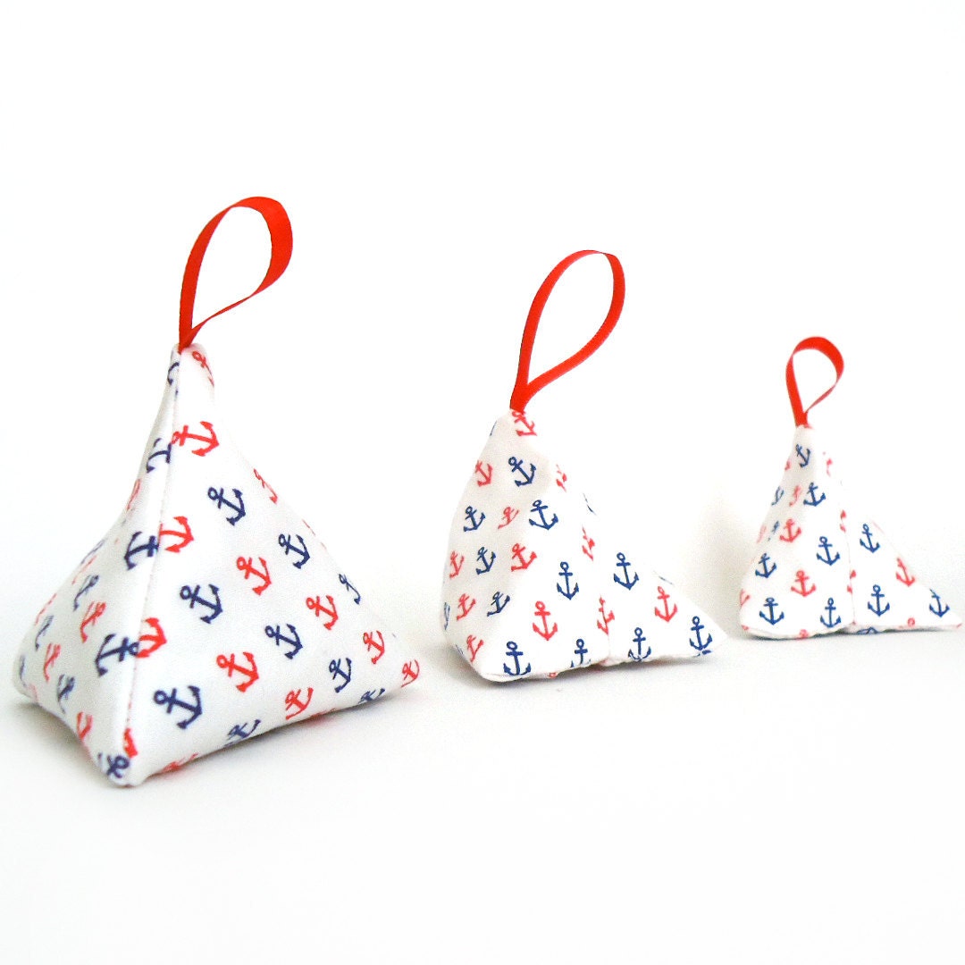 SALE Trio of Lavender Pyramids Nautical