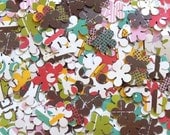 Punched Flowers - Running Through The Daisy Fields - Grab Bag of Flowers - Set of 100 - Fun and Funky Edition - Scrapbook Flowers