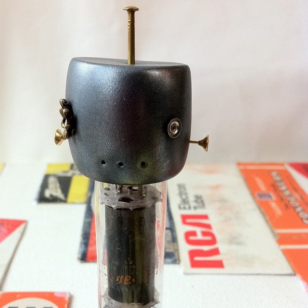 Vacuum tube bot0063, funky little robot friend