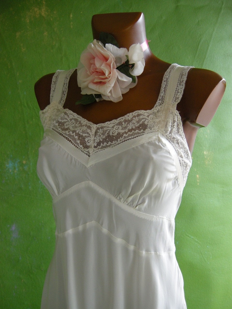 STUNNING White Rayon Vintage 40s Full Slip Lace Faggoting 38