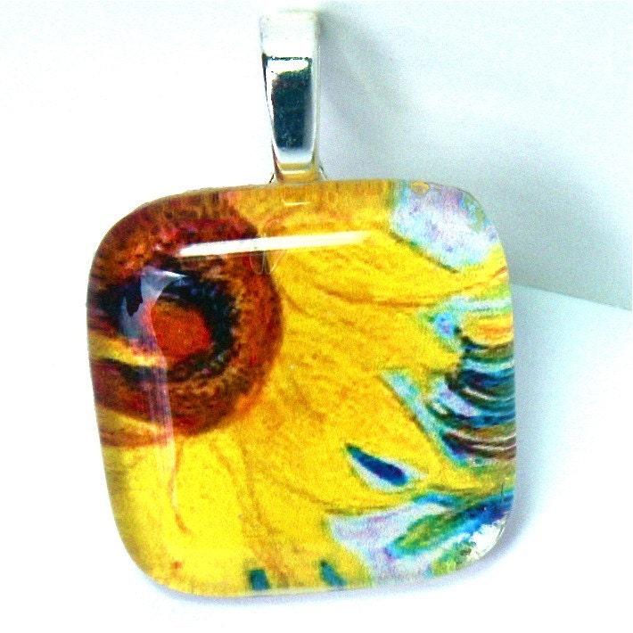 Pendant Image of Vincent Van Gogh's Oil Painting of Sunflowers Cropped