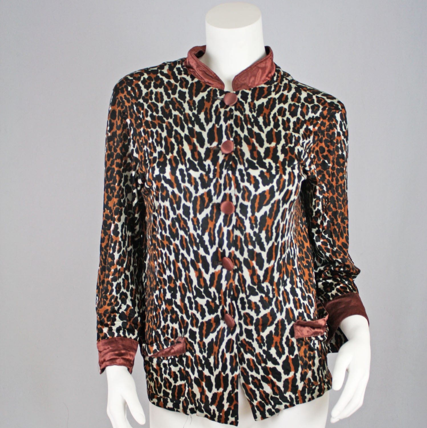 60's Vintage Leopard Print Nylon Bed Jacket