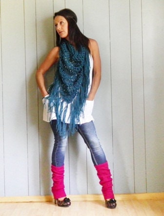 Teal Triangle NeckScarf by NonasNote