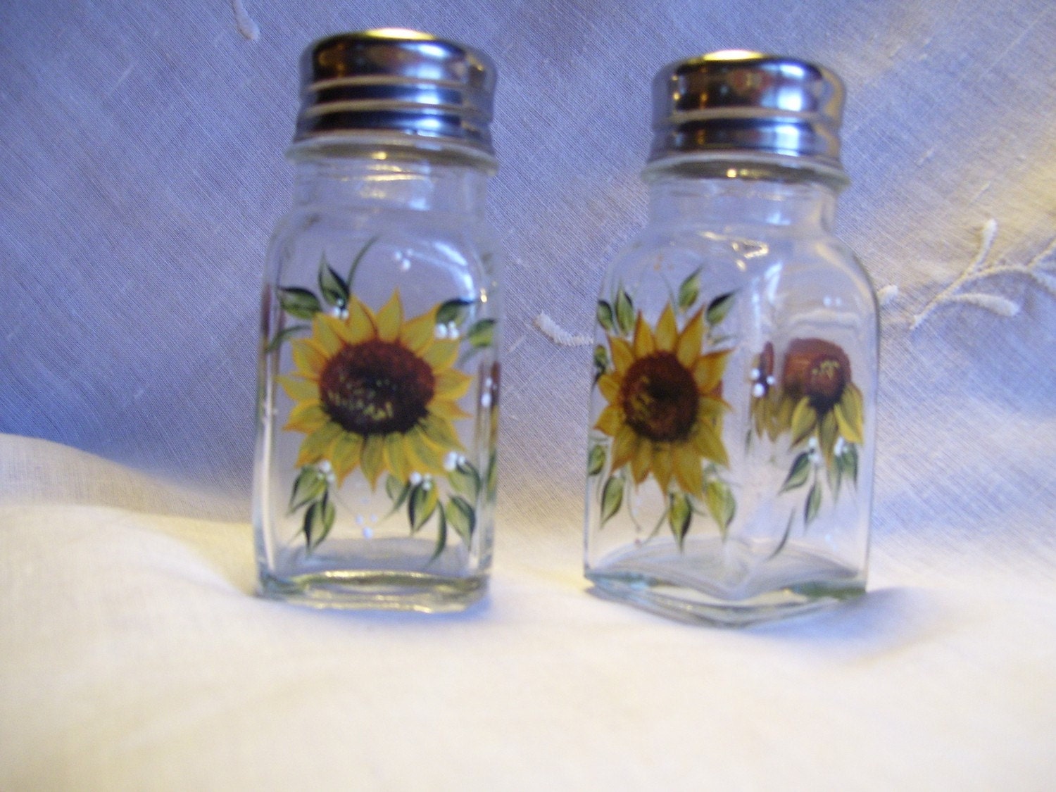 Sunflower salt & pepper shakers
