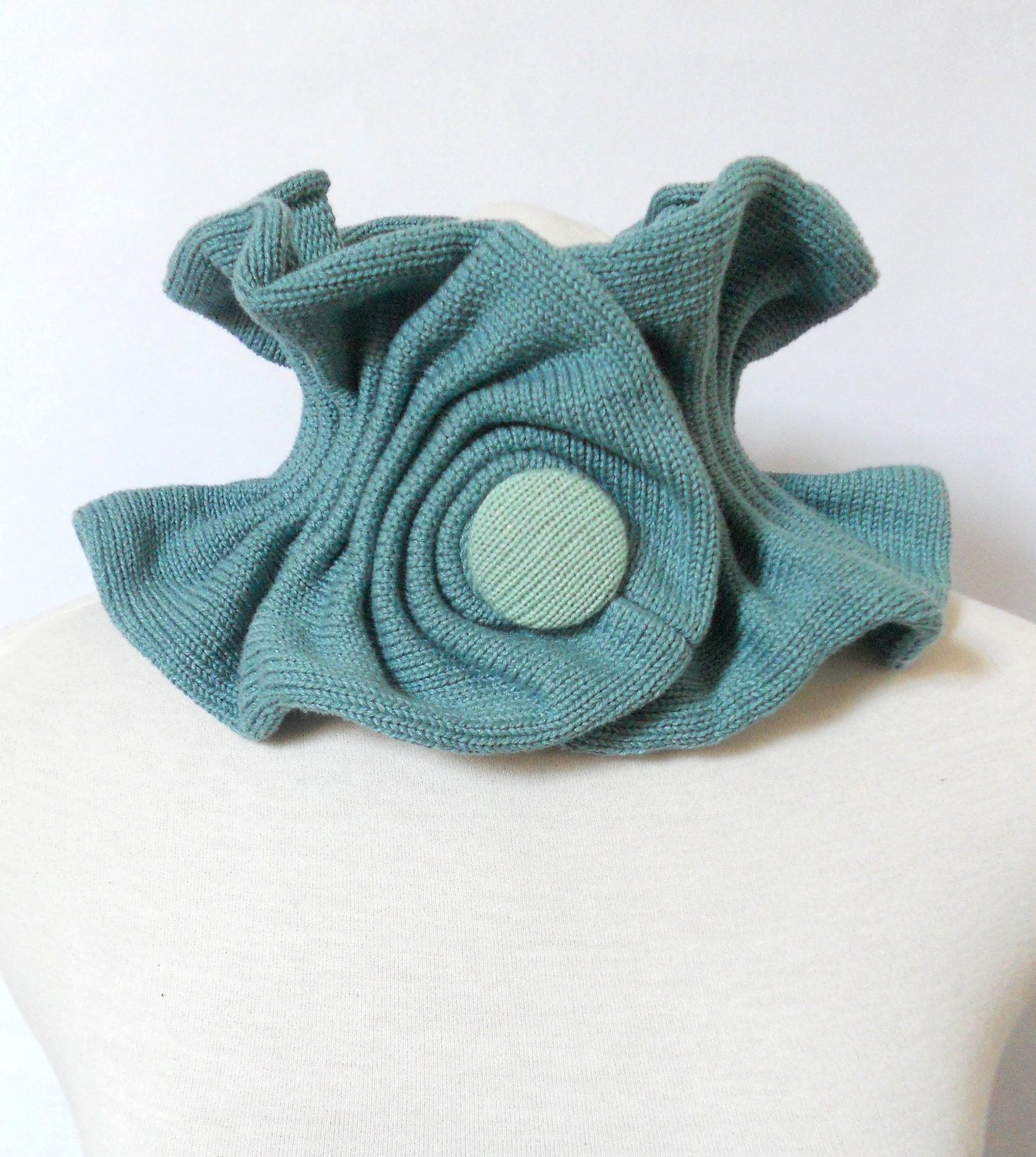 Large Ruffled Collar Scarf - Blue (Free UK Shipping)