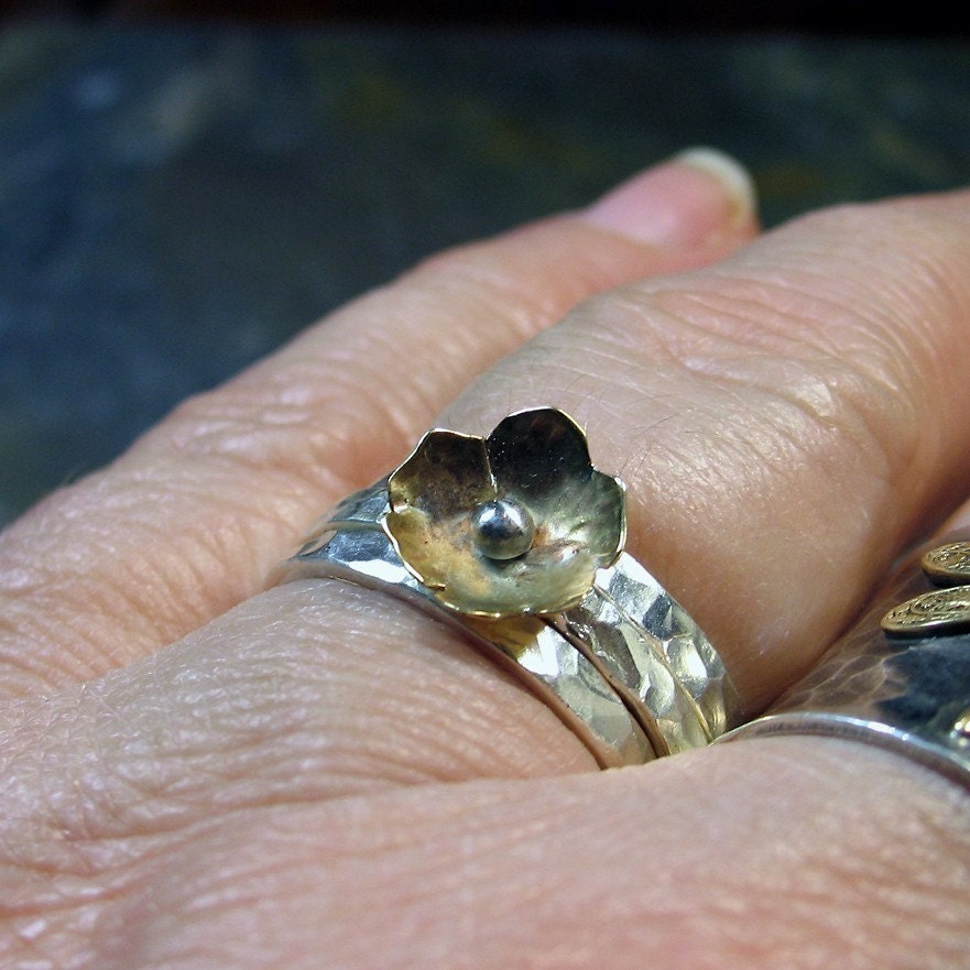 Stacking rings with brass flower - Petite Bloom
