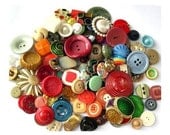 100 Antique and vintage plastic buttons, unique package