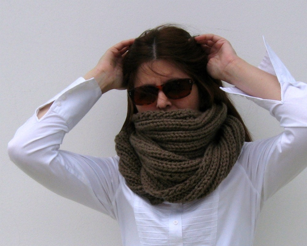 Infinity Scarf Knitted in Brown Blend Wool