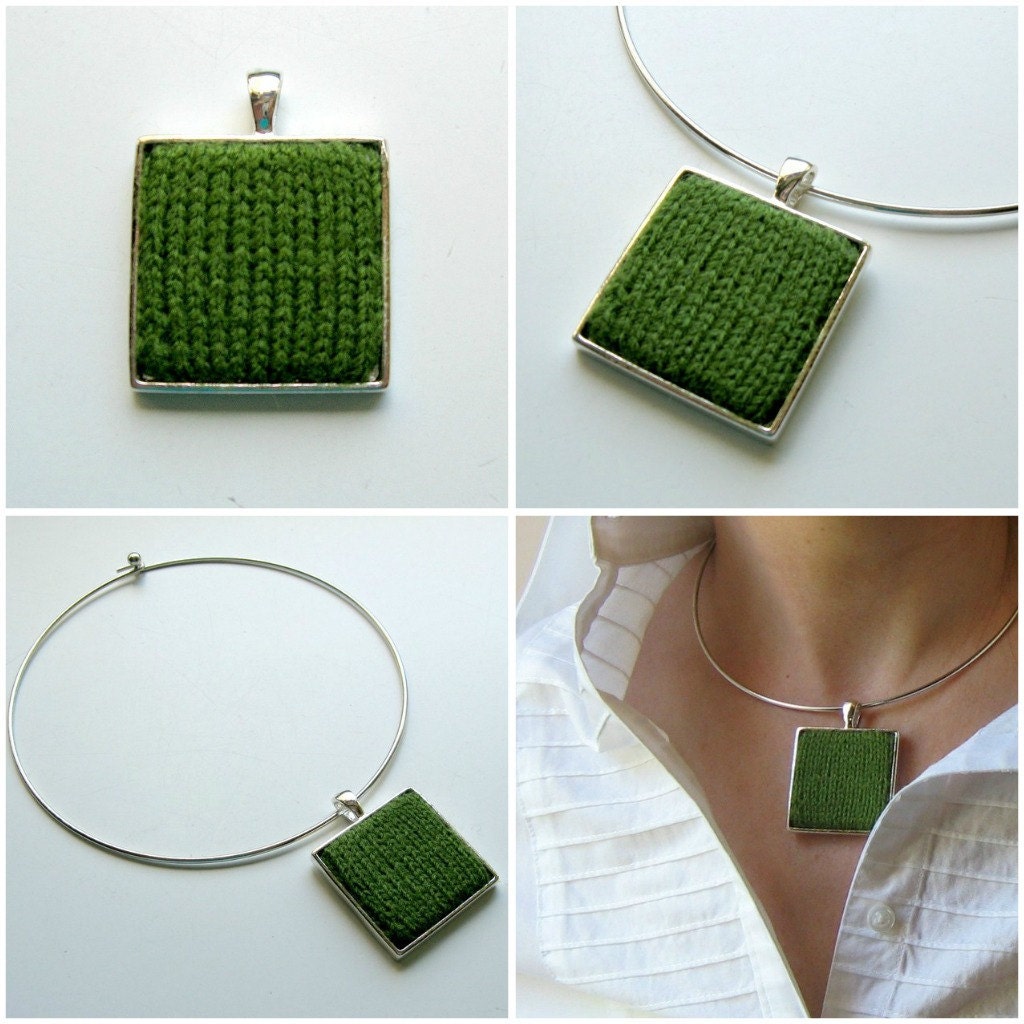 Knitting Jewelry: Square Necklace in Green on Silvered Base