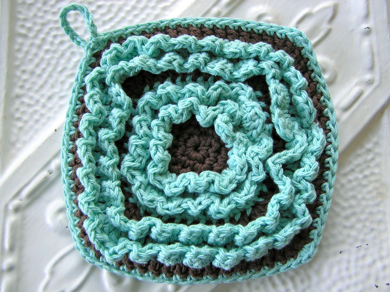 Crocheted Pot Holders Set of Two Retro Ruffled Cotton Pot Holders