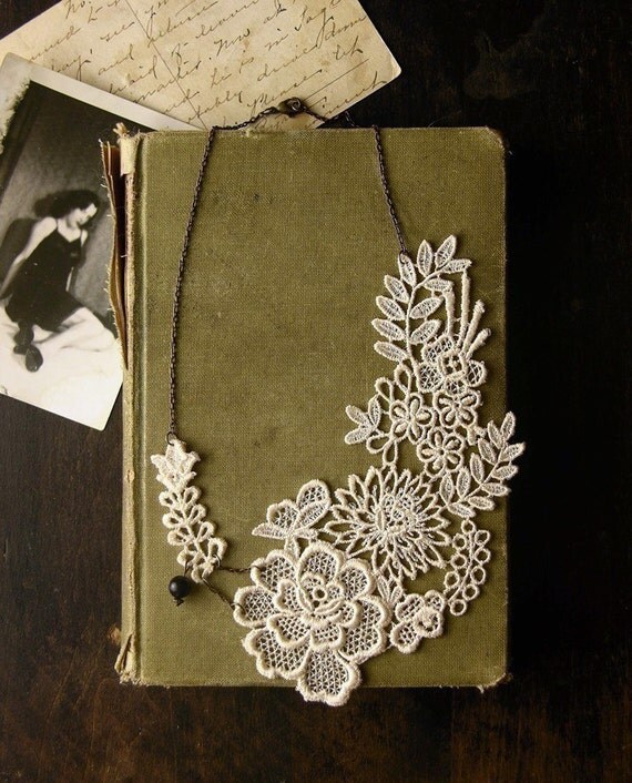 lace necklace - LUCIA-