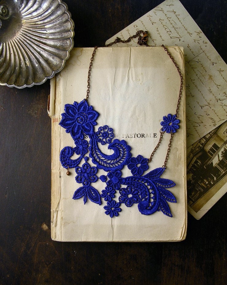 lace necklace -MIHARA- cobalt blue- monaco blue