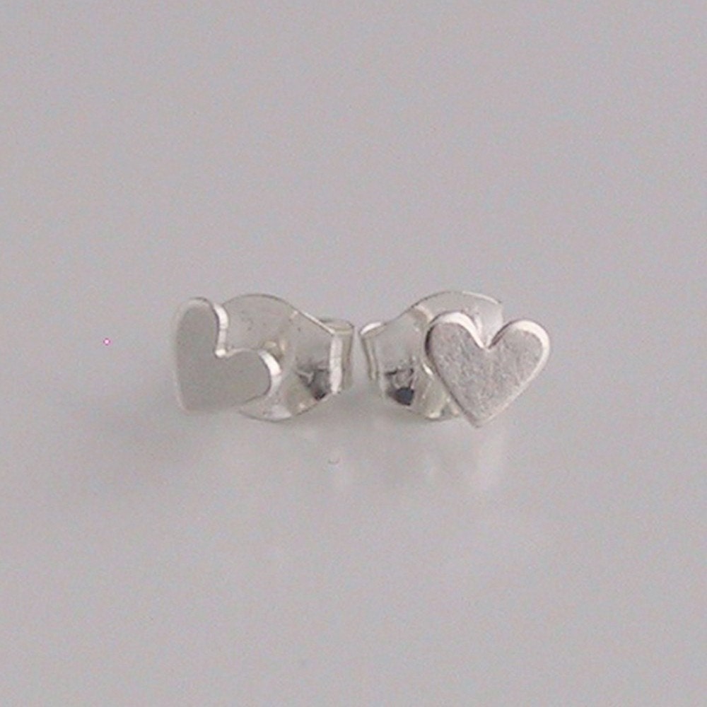 Tiny Heart Stud Earrings - silver