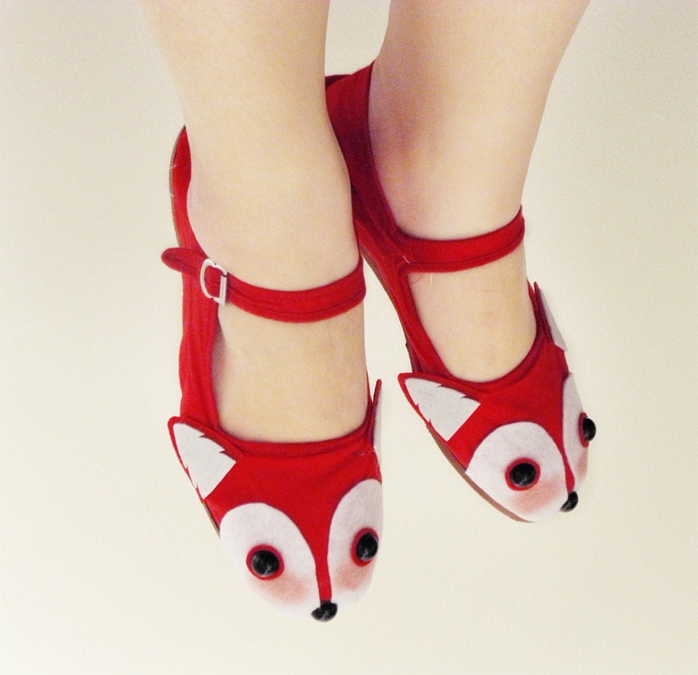 Red Fox Shoes - Fox Face Mary Janes - Ladies Size 10