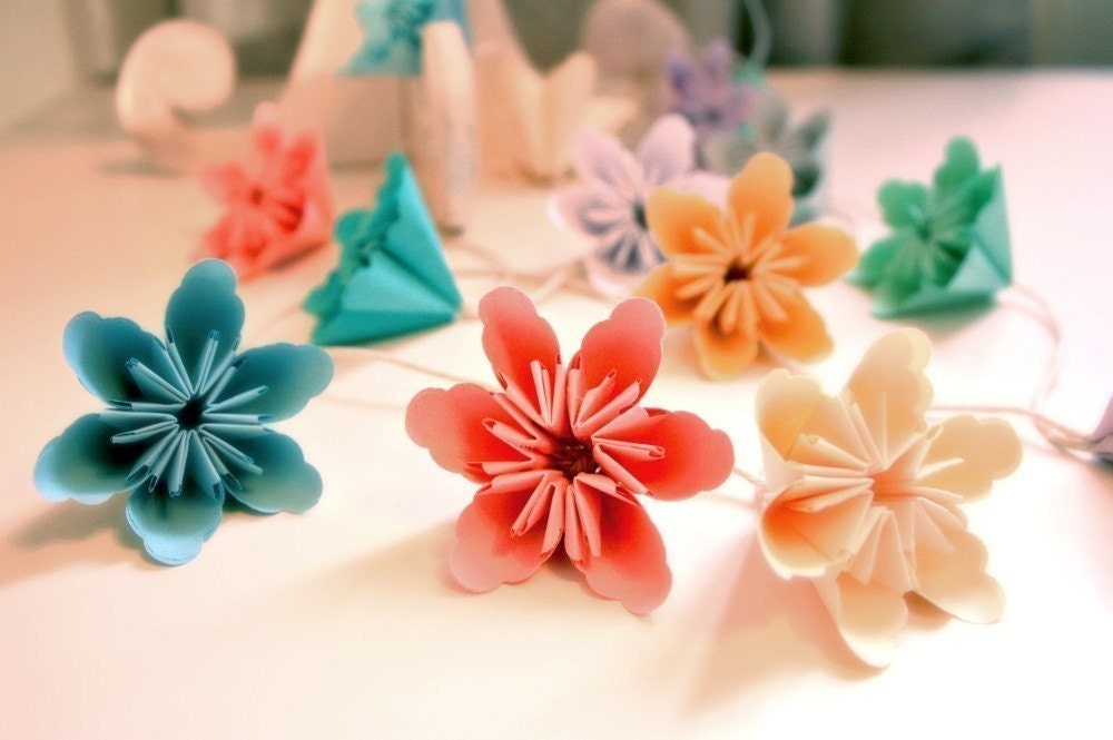 Millalove's Garland of Paper Flowers (4m)