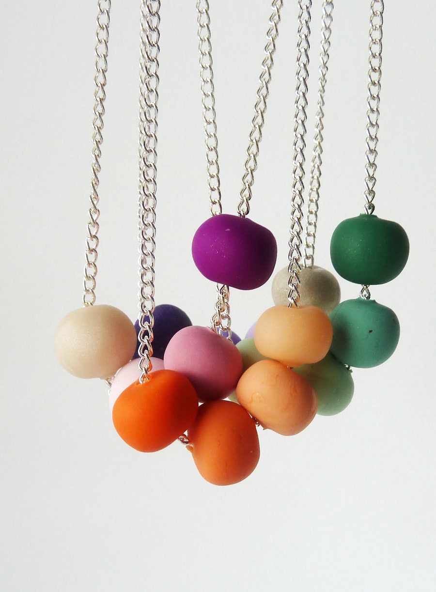 HALF OFF color gradient necklace in purples