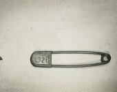 8x12 Laundry Pin