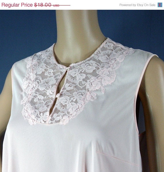 SALE 60s Pink Lacy Penneys Gown, Small - Vintage Lingerie