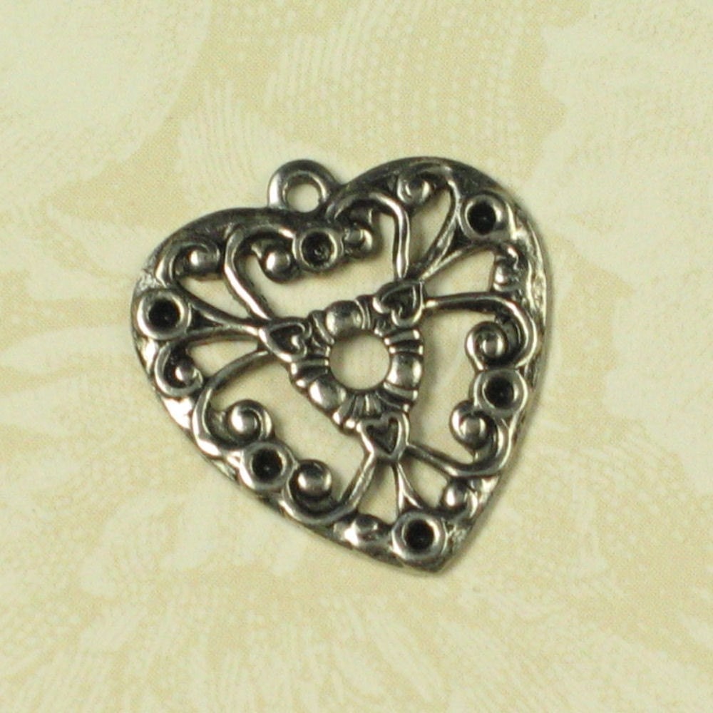 6 Antique Silver Brass Heart Charm Jewelry Findings supplies 47