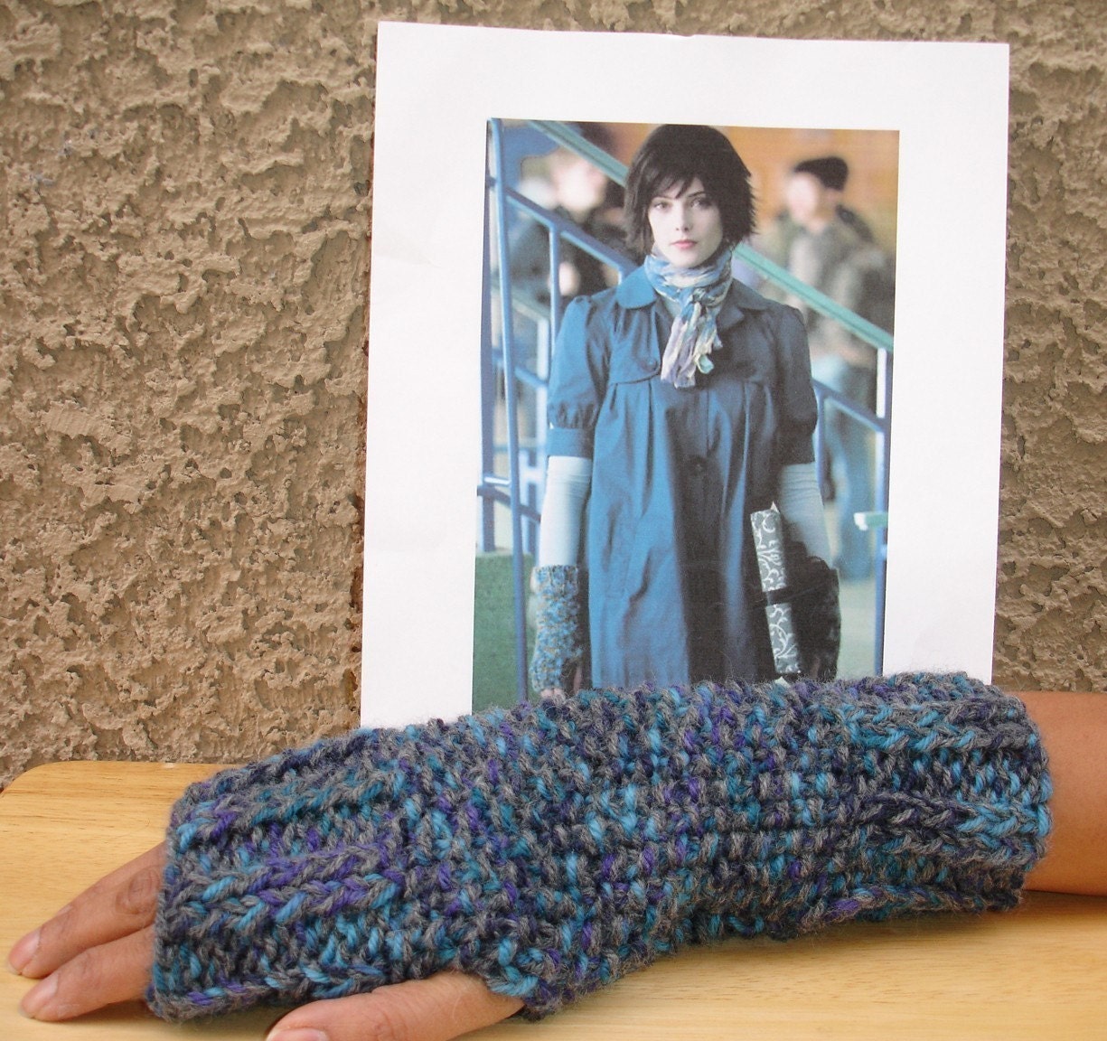 Alice Cullen Fingerless Gloves- Style 2- New Moon -FREE SHIPPING-NOW AVAILABLE