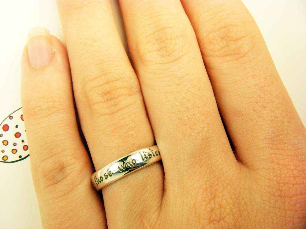 sterling silver ring engraved with Shakespeare quote, size 5 1/4