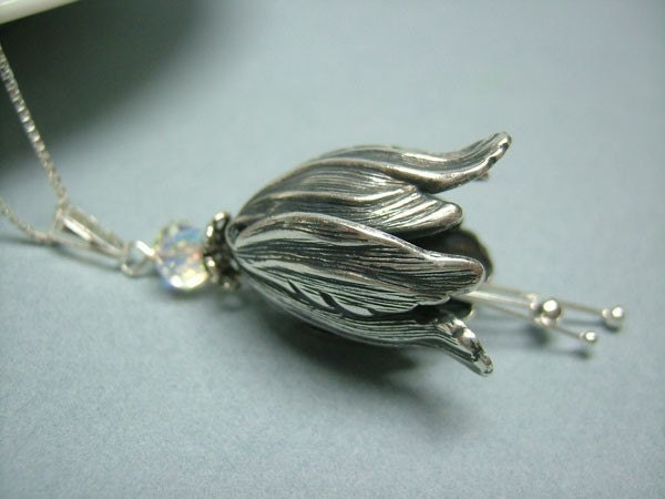 Sliver Tulip -- 20 inches Necklace (New Edition)