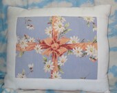 Cheerful Vintage Daisies Pillow