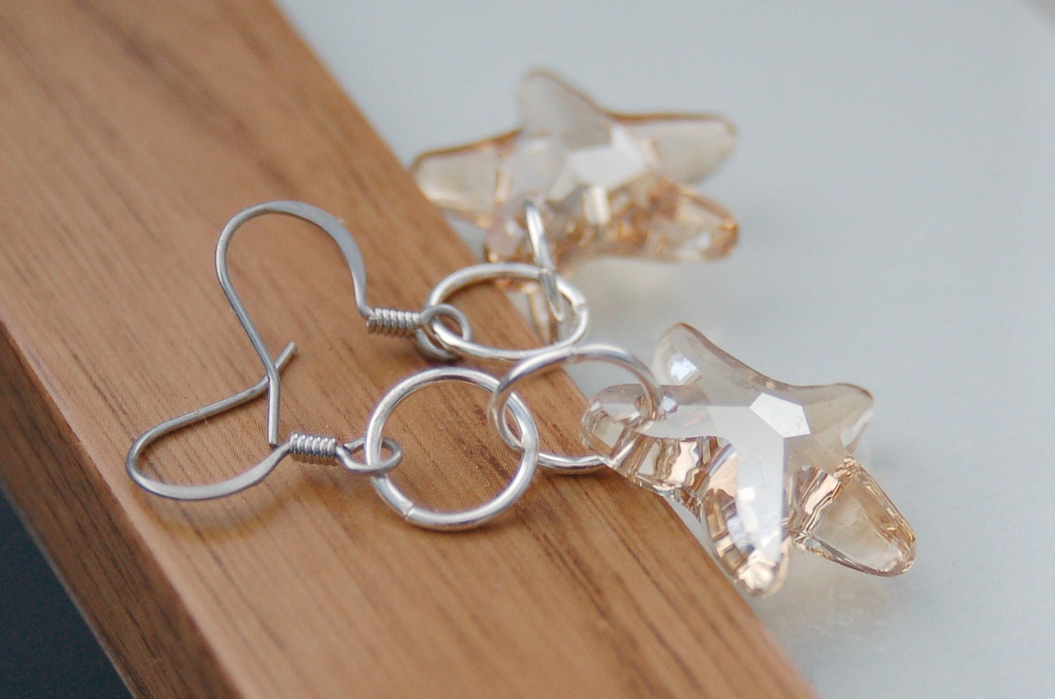 Sunny Starfish Earrings - Nautical rings look, Swarovski Crystal in Golden